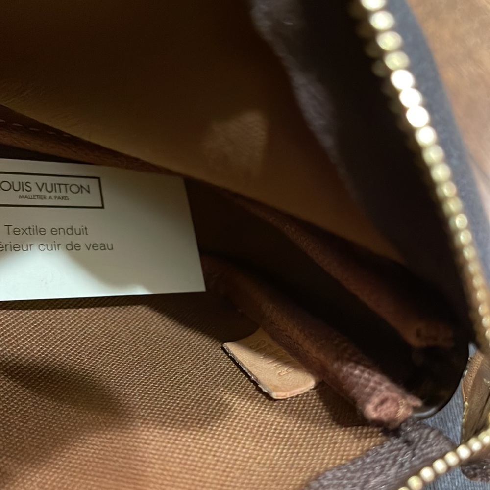 Louis Vuitton Mini Pochette in Monogram - Picture 10 of 10